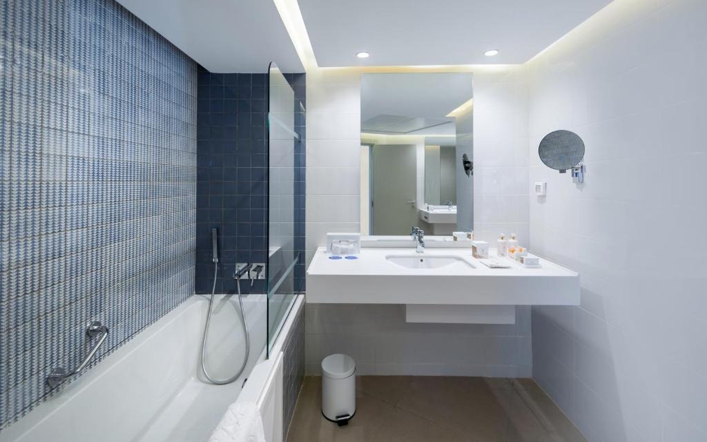 هتل رویال آزور تالاسا